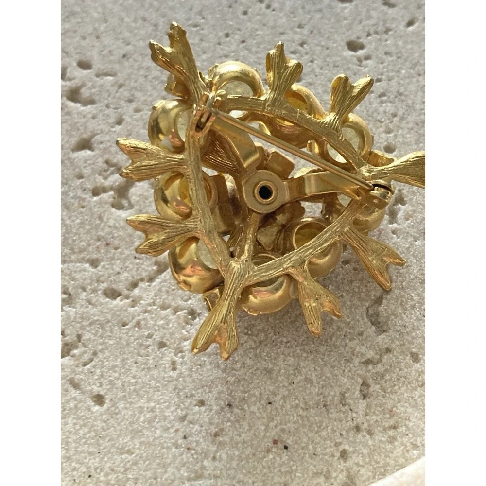 Vintage Brooch‎ In Honey & Champagne Rhinestone Enamel Flower Gold Tone Floral